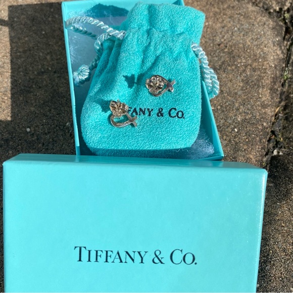 Tiffany & Co. Paloma Picasso Loving Heart Studs - Picture 5 of 10